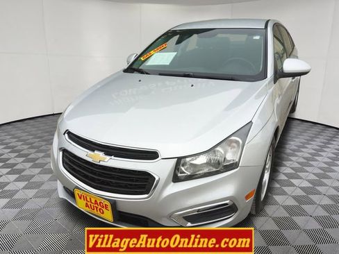 Used 2016 Chevrolet Cruze LT image 17