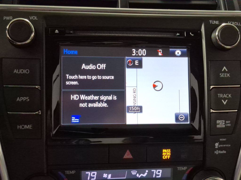 Used 2015 Toyota Camry XLE w/ Moonroof Package FWD image 22