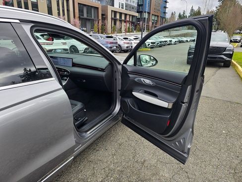 New 2026 Genesis GV70 2.5T Advanced image 28