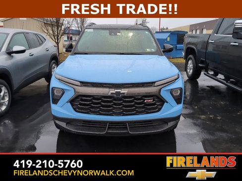 Used 2024 Chevrolet TrailBlazer RS w/ Convenience Package image 2