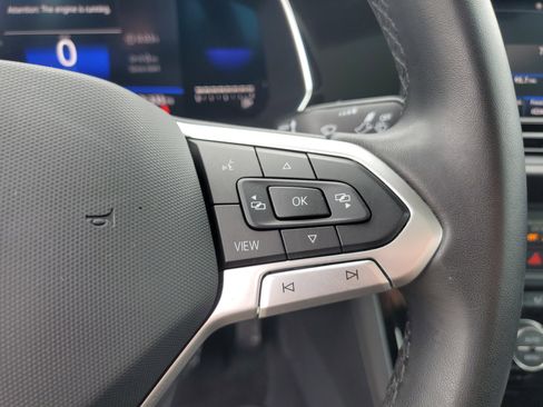 Used 2023 Volkswagen Jetta SE w/ Panoramic Sunroof Package image 29