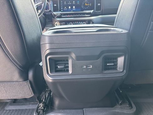 Used 2025 Chevrolet Silverado 1500 LT Trail Boss w/ Convenience Package II AWD/4WD image 37