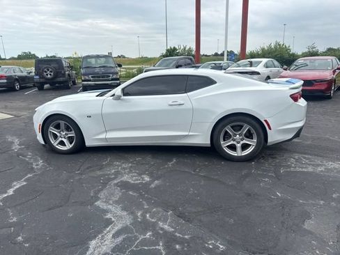 Used 2022 Chevrolet Camaro LT RWD image 13