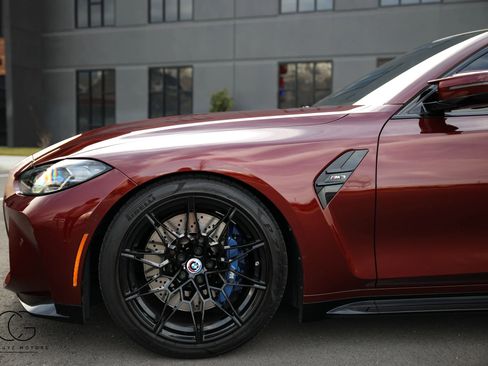 Used 2023 BMW M3 Sedan w/ Executive Package image 9