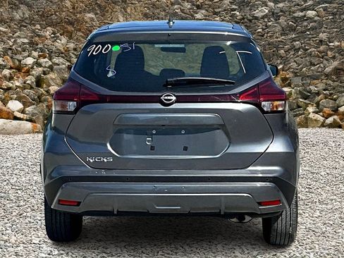 Used 2024 Nissan Kicks S image 4