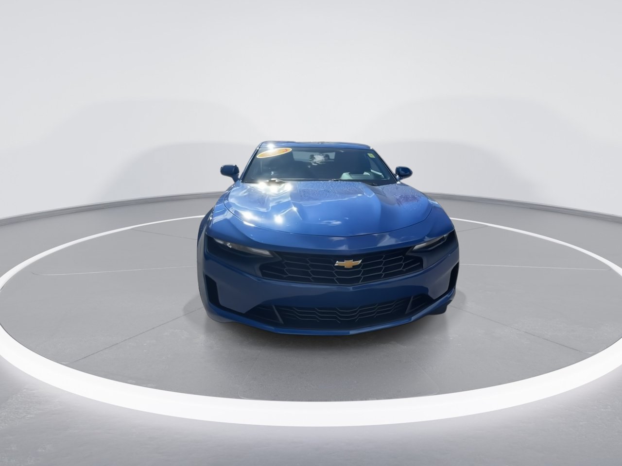 Used 2023 Chevrolet Camaro LT RWD image 4