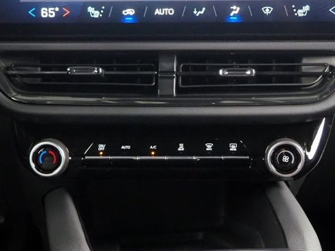 Used 2024 Chevrolet Equinox EV RS image 25