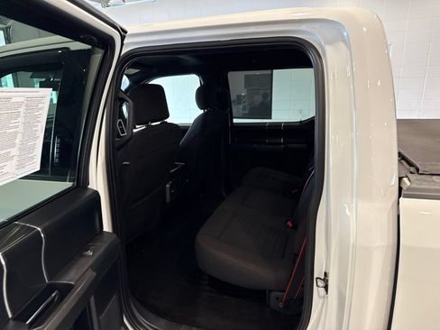 Used 2018 Ford F150 XLT w/ Equipment Group 302A Luxury AWD/4WD image 18