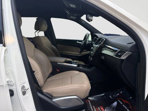 Used 2016 Mercedes-Benz GL 550 4MATIC image 22
