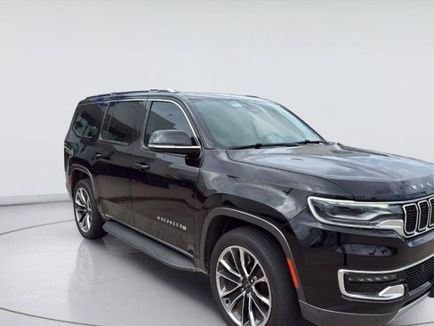 Used 2022 Jeep Wagoneer Series II w/ Premium Group I AWD/4WD image 3