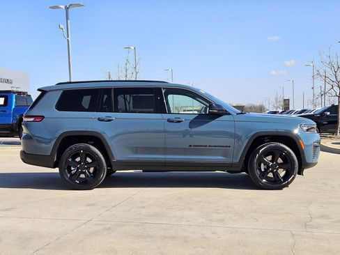 New 2026 Jeep Grand Cherokee L Limited RWD image 7