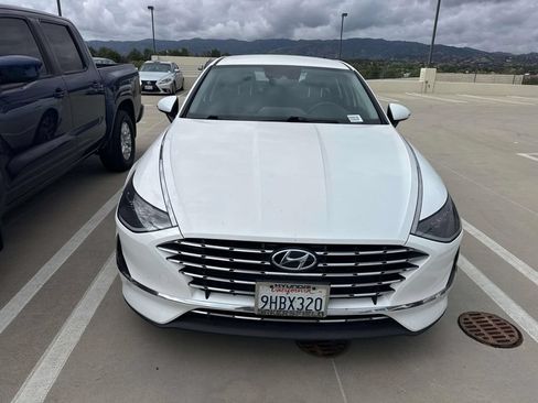 Used 2023 Hyundai Sonata Blue FWD image 2