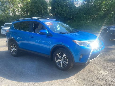 Used 2016 Toyota RAV4 XLE AWD/4WD image 12