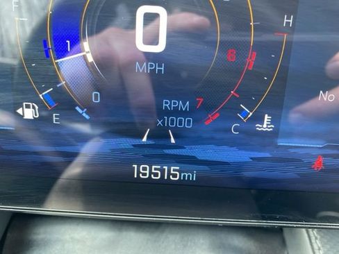 Used 2026 Chevrolet Equinox LT image 2