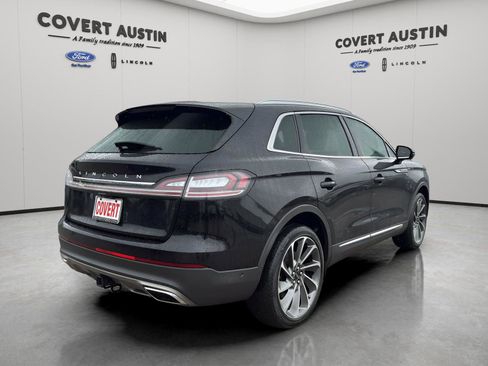 Used 2022 Lincoln Nautilus Reserve w/ Equipment Group 201A image 5