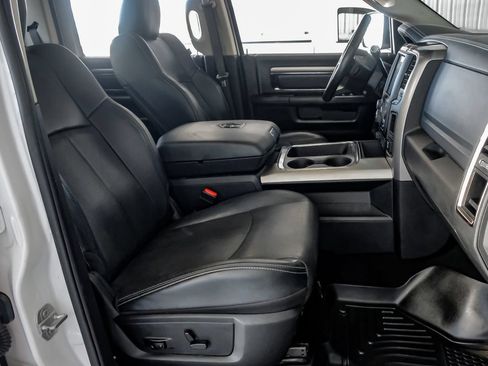 Used 2018 RAM 2500 Laramie w/ Sport Appearance Group AWD/4WD image 31