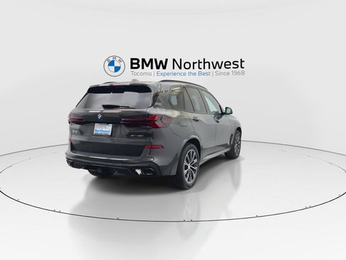 New 2026 BMW X5 xDrive40i w/ M Sport Package AWD/4WD image 2