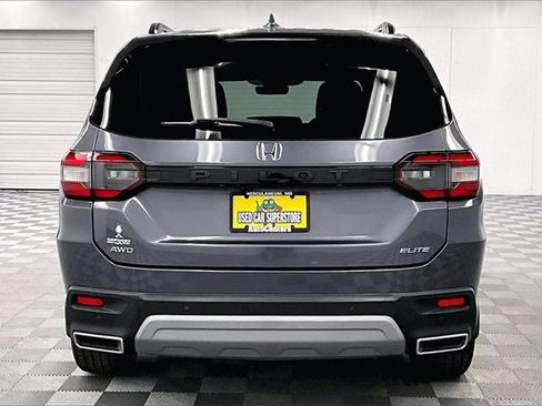Used 2023 Honda Pilot Elite image 4