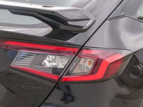 Used 2022 Honda Civic Sport image 9