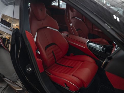 Used 2025 Ferrari Purosangue AWD/4WD image 36