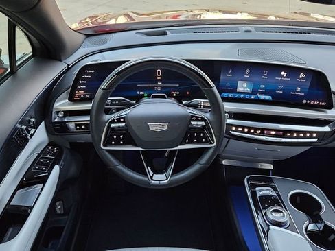 Certified 2024 Cadillac Lyriq Luxury image 11