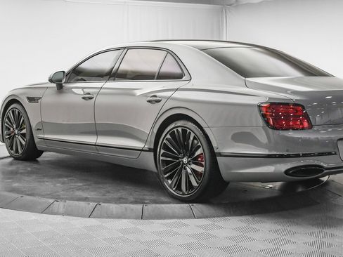 Certified 2023 Bentley Flying Spur W12 image 3