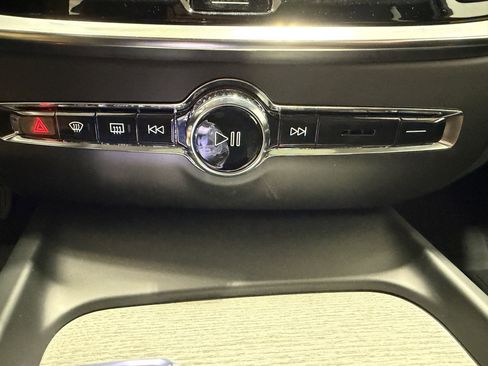 New 2026 Volvo V60 B5 Cross Country Ultra w/ Climate Package image 19