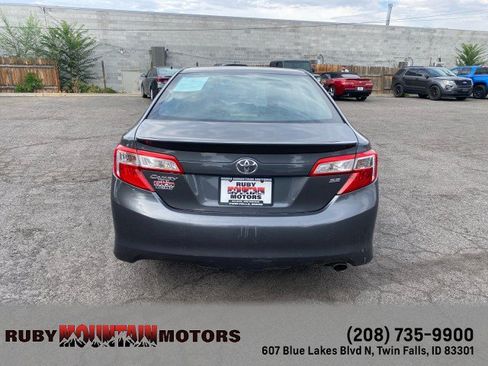 Used 2013 Toyota Camry SE w/ Preferred Accessory Pkg FWD image 6