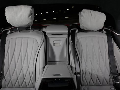 Used 2025 Mercedes-Benz S 63 AMG S image 7