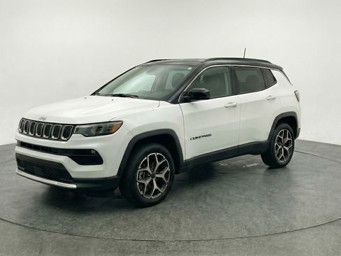Used 2025 Jeep Compass Limited image 2