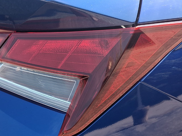 Used 2023 Hyundai Elantra SEL FWD image 10
