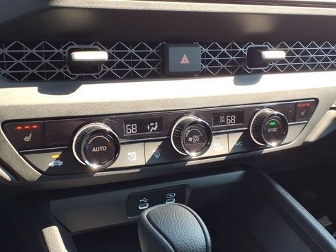 Used 2025 Honda Accord SE image 19
