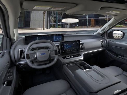 New 2025 Ford Expedition Active image 9