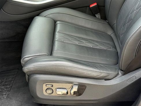 Used 2025 BMW X5 xDrive50e w/ Executive Package image 24