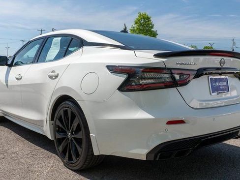 Certified 2023 Nissan Maxima SR w/ Sport Mat Group FWD image 8
