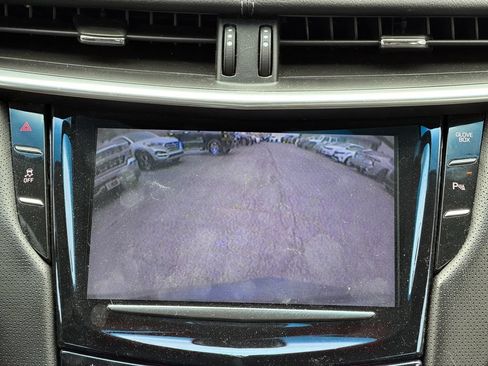 Used 2013 Cadillac XTS Luxury AWD/4WD image 9