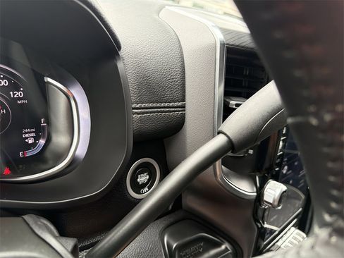 Used 2024 RAM 2500 Laramie w/ Night Edition image 28