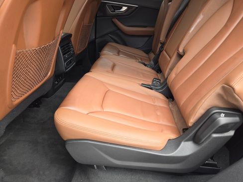 Used 2022 Audi Q7 2.0T Premium Plus AWD/4WD image 33