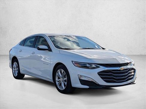 Used 2024 Chevrolet Malibu LT image 3
