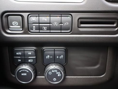 Used 2022 Chevrolet Tahoe RST w/ Luxury Package image 31