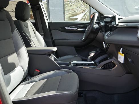 New 2026 Chevrolet TrailBlazer LT w/ Convenience Package AWD/4WD image 11