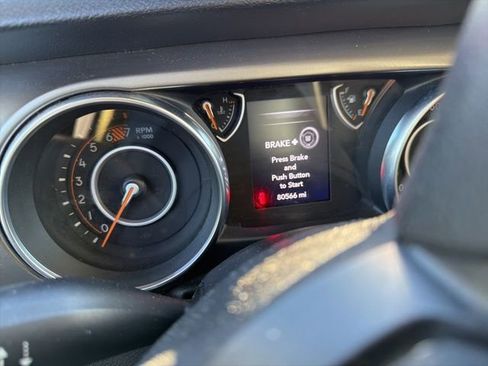 Used 2018 Jeep Wrangler Unlimited Sport image 1