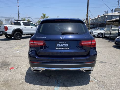 Used 2019 Mercedes-Benz GLC 350e 4MATIC w/ Premium Package image 9