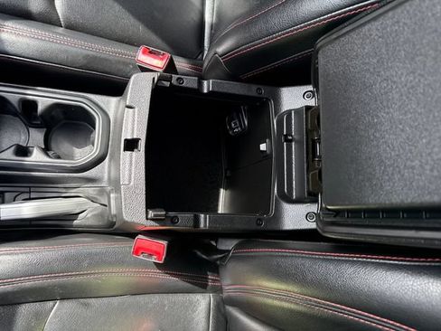 Used 2018 Jeep Wrangler Unlimited Rubicon AWD/4WD image 25