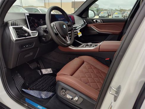 New 2026 BMW X5 sDrive40i w/ Climate Comfort Package image 2