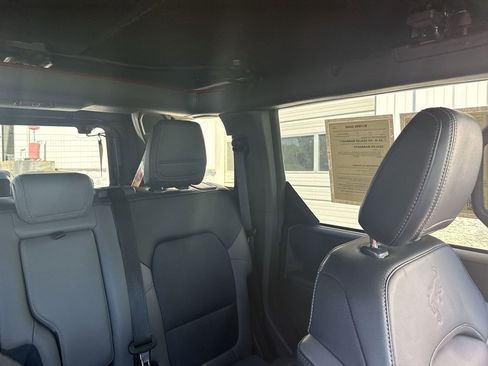 Used 2023 Ford Bronco Outer Banks AWD/4WD image 10