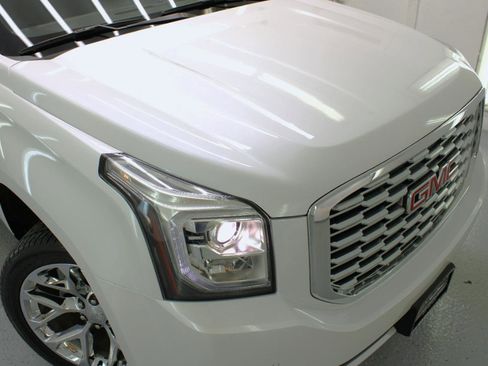 Used 2018 GMC Yukon XL Denali w/ Denali Ultimate Package image 18