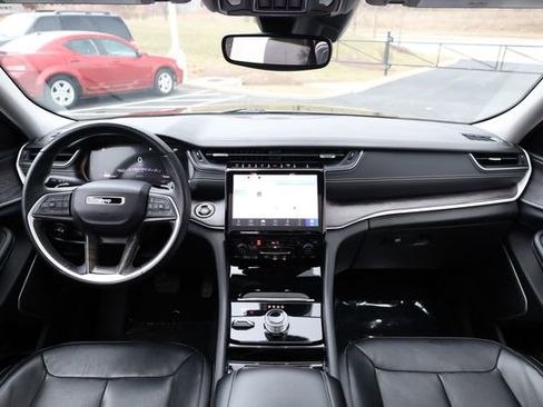 Used 2022 Jeep Grand Cherokee L Limited image 13