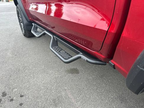 Used 2026 Chevrolet Colorado ZR2 w/ Technology Package AWD/4WD image 9