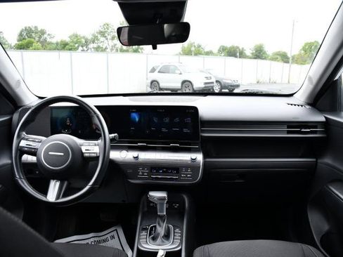 Used 2024 Hyundai Kona SEL AWD/4WD image 24